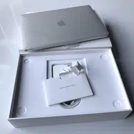 Macbook Air Retina 13 2019 ibox 16GB/500GB Tertinggi