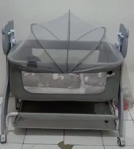 Tempat Tidur Bayi / Baby Bed