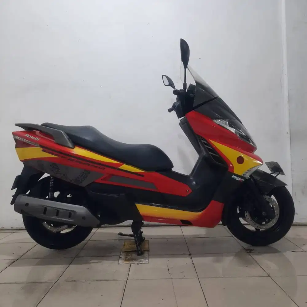 ISTIMEWA BENELLI ZAFFERANO 250 TAHUN 2018 MASIH MULUS BERGARANSI