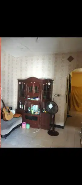 Dijual rumah siap huni 4+1 kamar, lokasi strategis