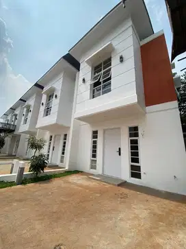 Rumah 2 Lantai Siap Huni Ready Stok Bisa KPR