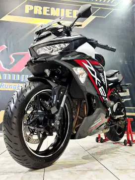 Zx25R ABS Qs 4cilinder KM.2rb Pearl White mewh .Anugerah motor rungkut