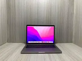 MacBook Pro 13 Inch 2017 8/256 GB
