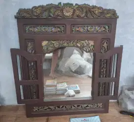 Kayu jati kaca gebyok kupu tarung barang lawasan