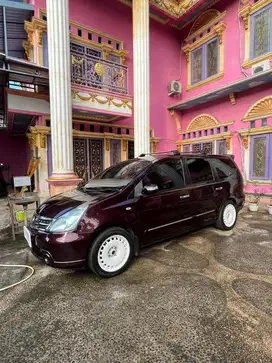 nissan grand livina 1.8 ultimate AT