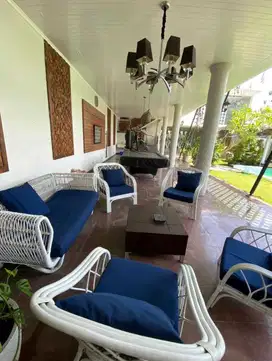 Rumah Mewah + Kolamrenang Di jl. Palagan Dekat HYATT & Kampus UGM
