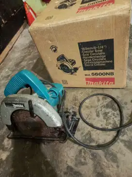 Dijual serkel/mesin potong kayu Makita