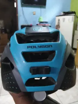 Helm POLYGON cliff