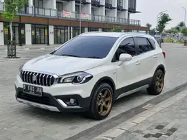 Suzuki SX4  Cross Automatic 2022 Bensin Putih