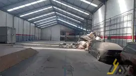 Disewakan tanah dan bangunan  lokasi Sleman yogyakarta luas 1900m BU!