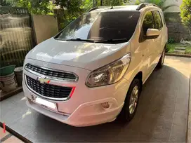Chevrolet SPIN LTZ AT 2015 Putih