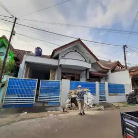 Rumah siap huni bebas banjir  di kawasan taman pabuaran