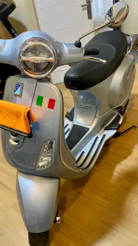 Vespa LX125 KONDISI MULUS SEPERTI BARU