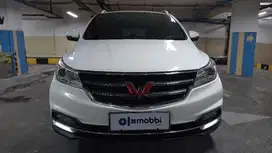 Wuling Cortez 1.5 C Bensin-MT 2018 Putih