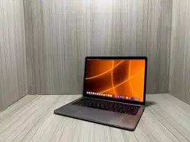 MacBook Pro 13 Inch TB CTO 16/512 GB