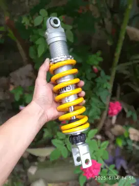 Shock Ohlins blakang Ninja 250 z250 asesoris carbon kevlar ferrox