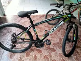 Dijual cepat sepeda MTB Atlantis