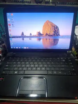 Toshiba AMD e2 ram 4gb hdd 320gb. Siap pakai