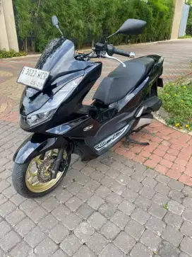 Honda Pcx 160 Cbs Hitam Glossy