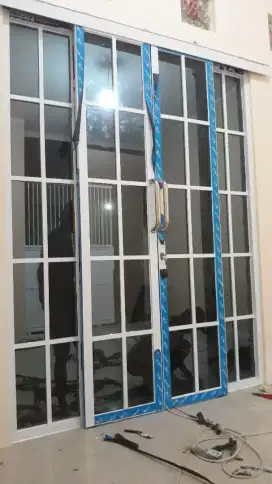 PINTU, KUSEN DAN JENDELA ALUMINIUM