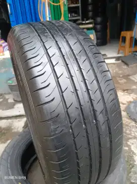 Ban 215 55 R17 Dunlop SP Sport Maxx 050 HRV 1Pcs