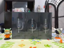 Vivo Iqoo 13 5G 12/256 garansi resmi BARU \ segel dus