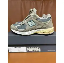 New balance 2002r protection pack