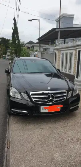 Mercedes Benz E300