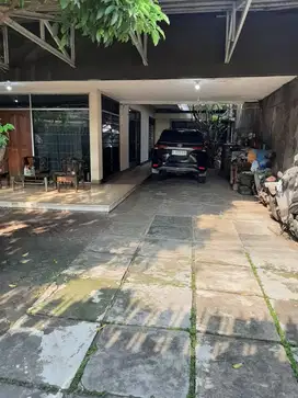 Dijual rrumah tua hitung tanah di mangga besar 8, jakarta barat