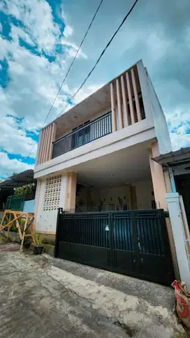 Rumah Dijual Cepat 2 Lantai hanya 3 menit ke Superindo Ciaul Sukabumi