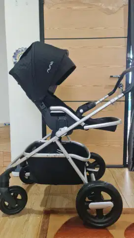 Stroller Nuna ada 2 seat dan bisa depan belakang