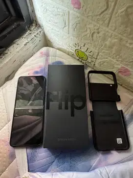 Samsung Z Flip 4 8/256GB Fullset