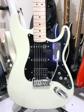 Fender Stratocaster 4 in 1 Speck Canggih