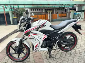 CBR150R Street Fire 2013