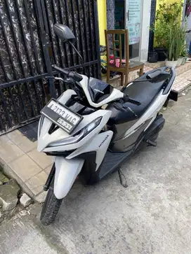 Vario 125 putih th 2022