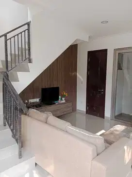 Disewa Rumah PIK 2 Cluster Furnished Uk7,5x10m² Hook at Tangerang