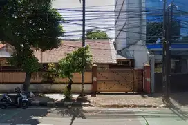 Rumah Di KH Abdullah Syafei Tebet, Hanya 11 Menit ke Tol Tebet