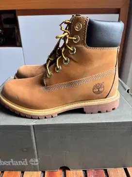 WOMEN’S TIMBERLAND