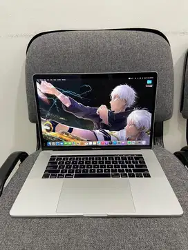 MacBook Pro 2019 15-inch i7 16/512GB