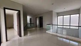 Rumah lux mewah murah di komplek summarecon bandung