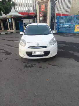 Bismillah.. Nissan March 2014/13 Manual Asli AD Tgn1 Istimewa...