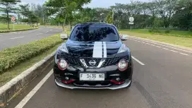 Nissan Juke Revolt, Red Interior 1.5 CVT Hitam 2015