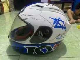 Helm KYT masih mulus