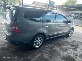 Nissan Grand livina 2012 Bensin