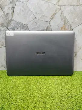 LAPTOP ASUS AMD E2 7110 4/500GB