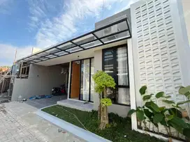 Rumah Eksklusif dalam Cluster One Gate 3 KT 2KM  di Mlati, Sleman, DIY