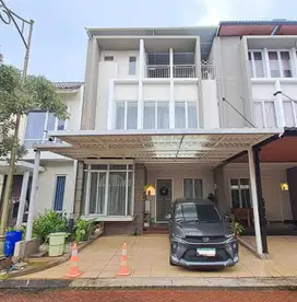 Dijual Rumah 3 lt Semi furnished di Boston Village GS