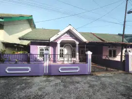 Dikontrakkan Rumah cantik perTahun