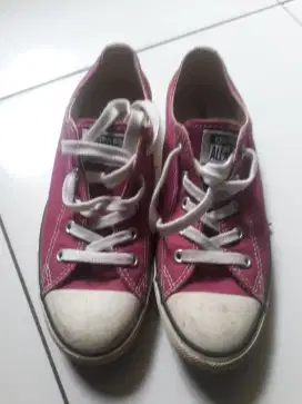 Sepatu masih oke banget