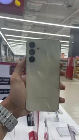 SAMSUNG A16 5G 8/256 gb